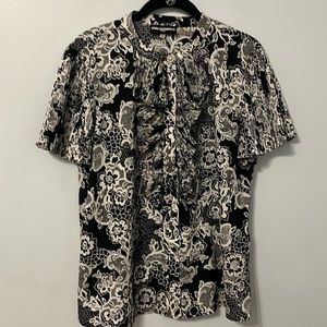 Women’s Karl Lagerfeld Blouse Sz M Black White Lace Ruffle Short Flutter Sleeve